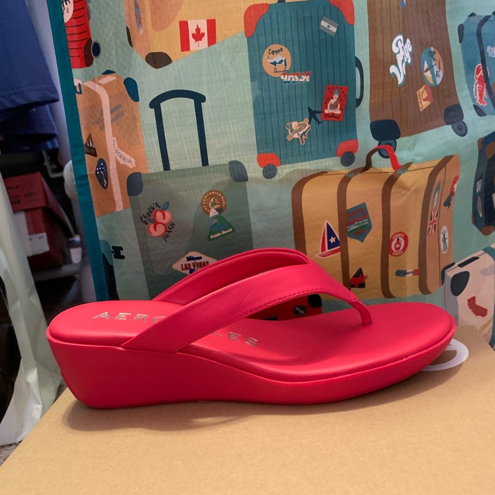 AEROSOLES Hot Pink Wedge Flip Flop Sandal